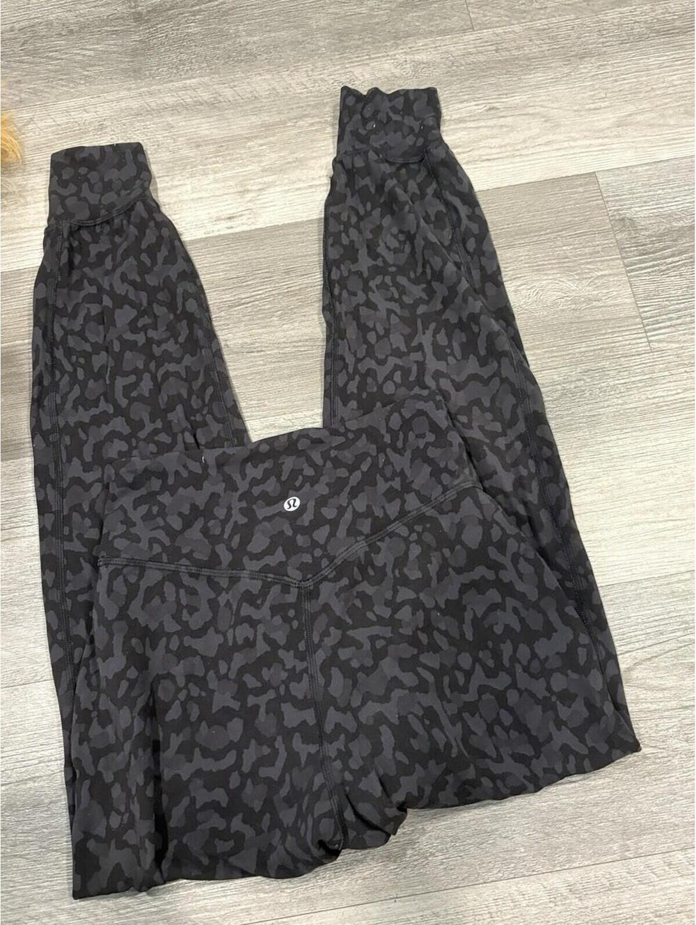 Lululemon Women's Size 4 High Rise Align Jogger  Camo Cheetah Pants
